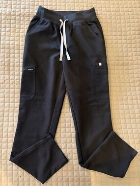 Figs Lola Straight Black Cargo Scrub Pants